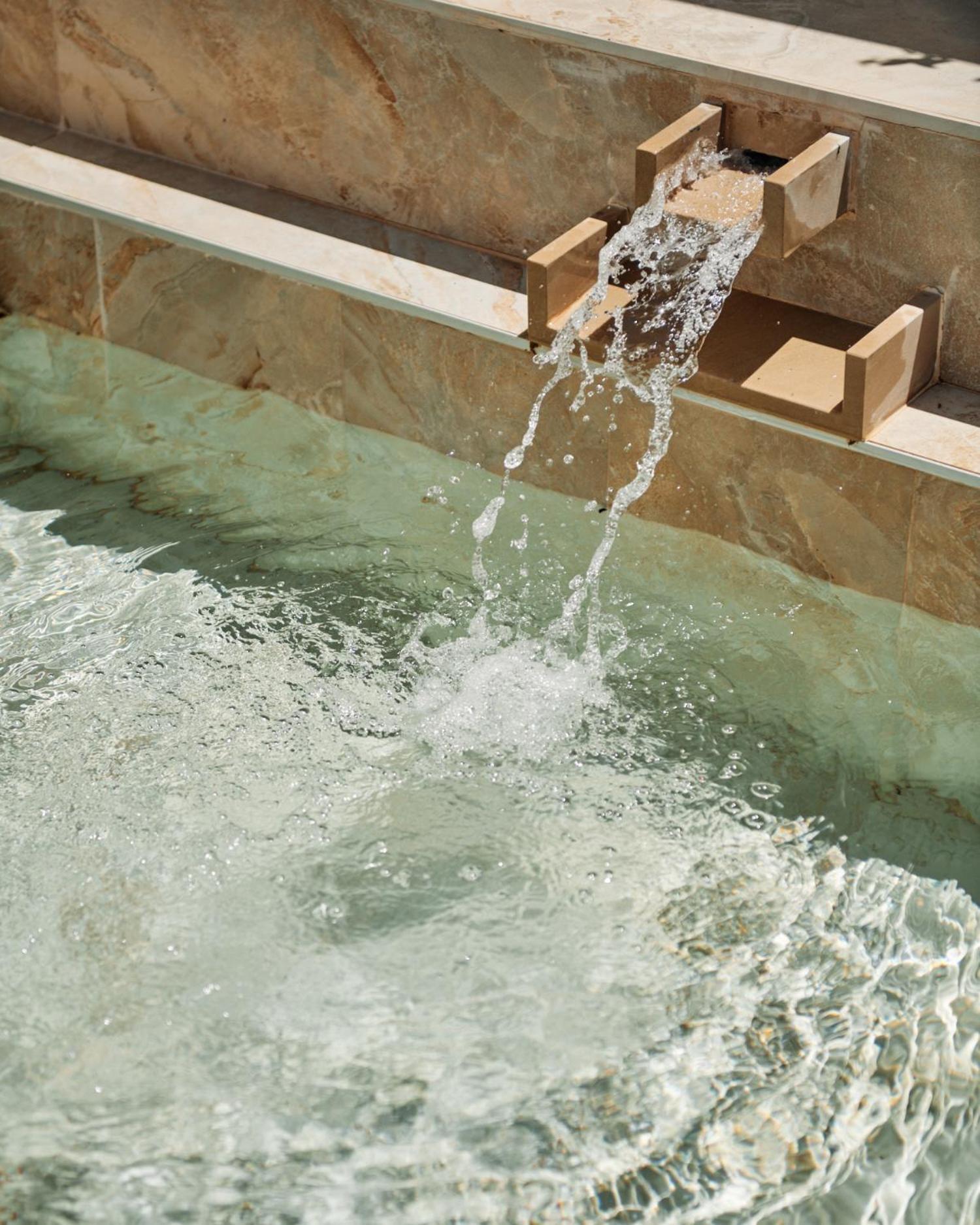 Honucai Hotel 4*